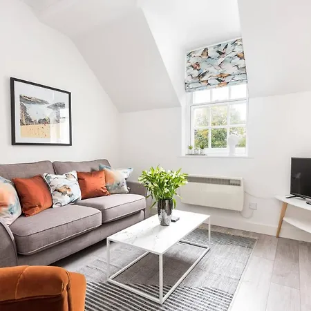 Host & - Feversham House Апартаменты *